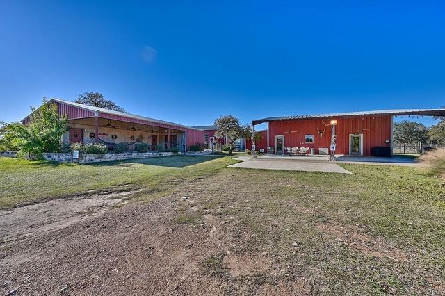 1213 County Road 273, Weimar, TX 78962
