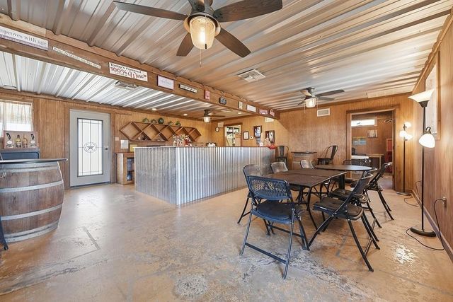 1213 County Road 273, Weimar, TX 78962