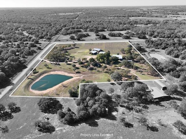 1213 County Road 273, Weimar, TX 78962