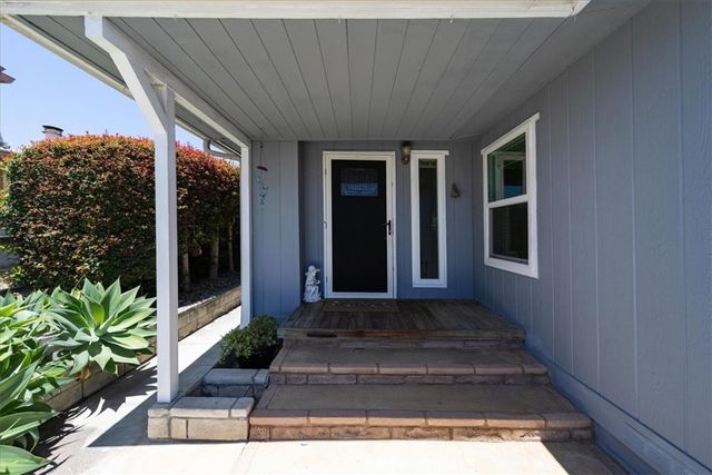 629 Via Santiago, Vista, CA 92081