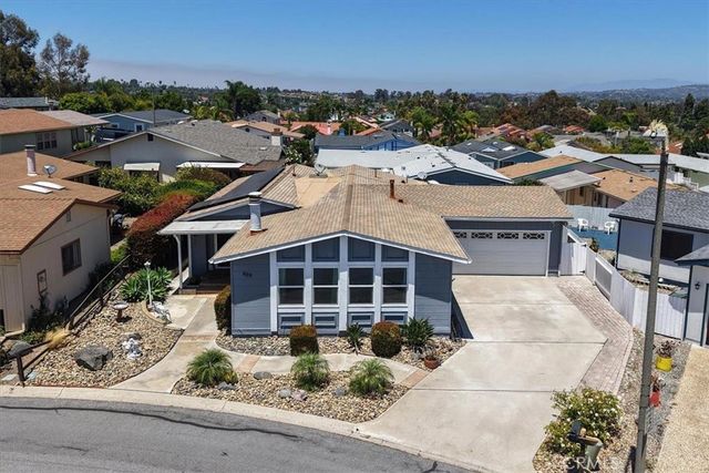 629 Via Santiago, Vista, CA 92081