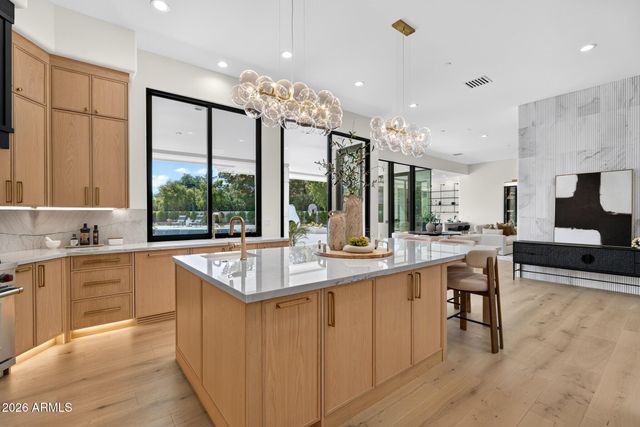 7272 N 71ST Street, Paradise Valley, AZ 85253