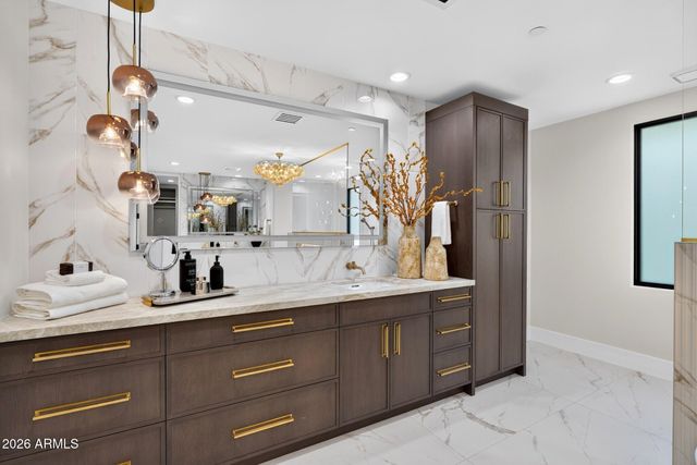 7272 N 71ST Street, Paradise Valley, AZ 85253