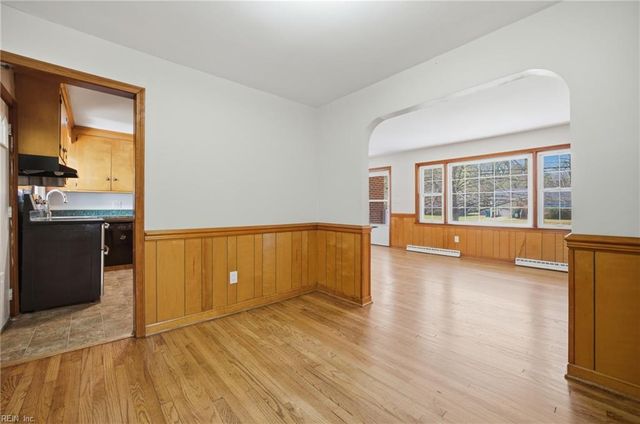 13 Paddock DR, Newport News, VA 23606