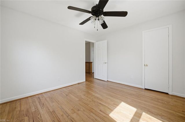 13 Paddock DR, Newport News, VA 23606