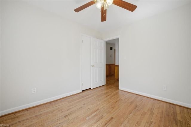 13 Paddock DR, Newport News, VA 23606