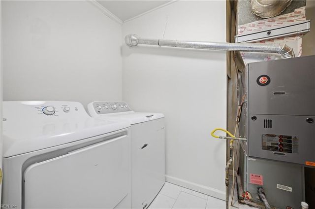 13 Paddock DR, Newport News, VA 23606