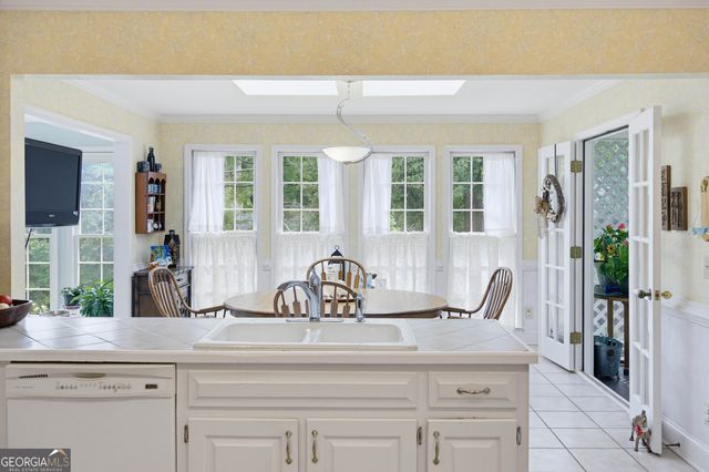 1001 Ashebrooke Court NE, Marietta, GA 30068