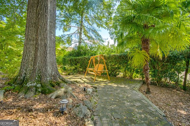 1001 Ashebrooke Court NE, Marietta, GA 30068