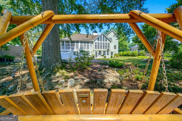 1001 Ashebrooke Court NE, Marietta, GA 30068