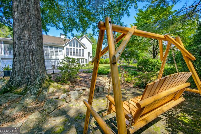 1001 Ashebrooke Court NE, Marietta, GA 30068