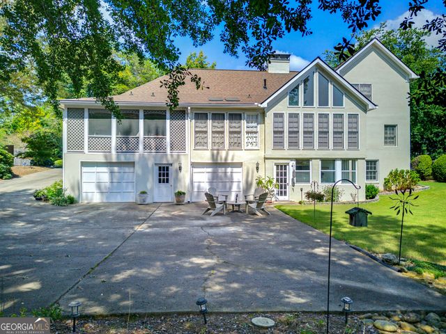 1001 Ashebrooke Court NE, Marietta, GA 30068