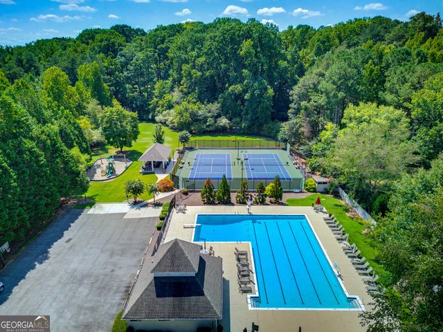 1001 Ashebrooke Court NE, Marietta, GA 30068