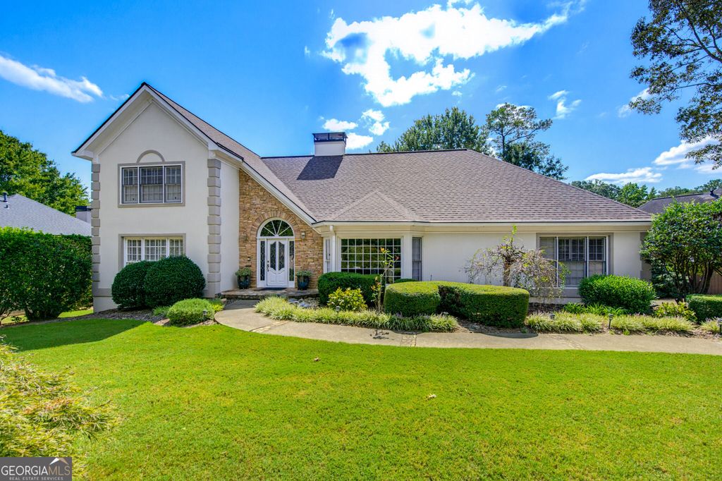 1001 Ashebrooke Court NE, Marietta, GA 30068