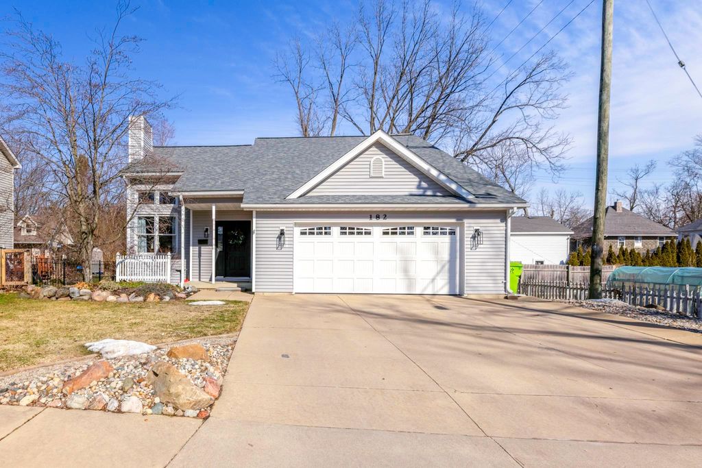 182 W Washington Street, Romeo, MI 48065