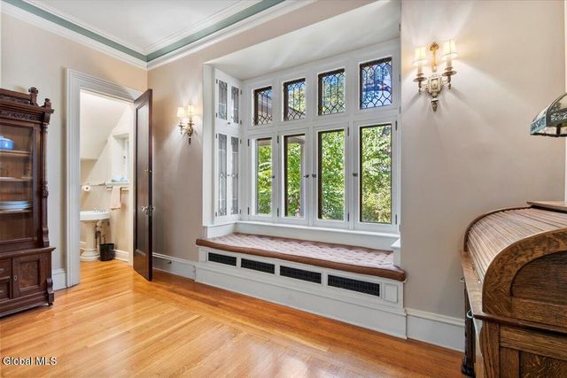 263 Guy Park Avenue, Amsterdam, NY 12010