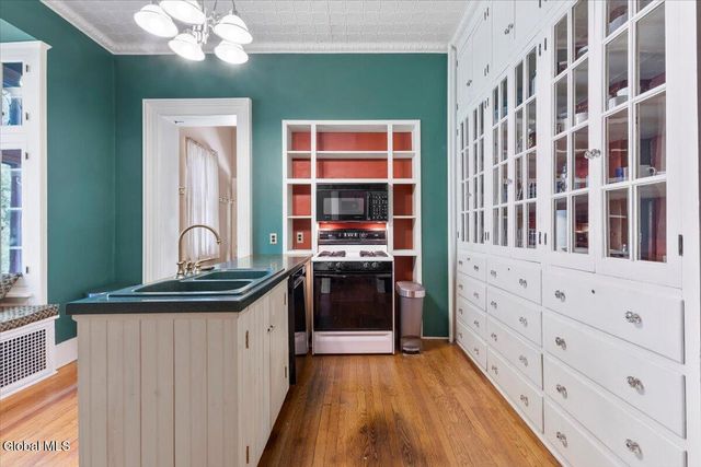 263 Guy Park Avenue, Amsterdam, NY 12010