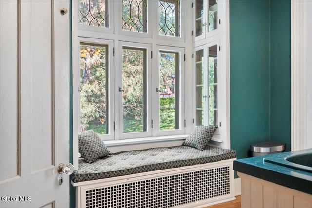 263 Guy Park Avenue, Amsterdam, NY 12010