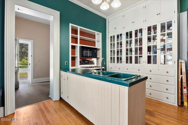 263 Guy Park Avenue, Amsterdam, NY 12010