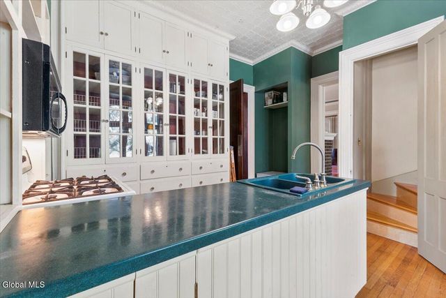 263 Guy Park Avenue, Amsterdam, NY 12010