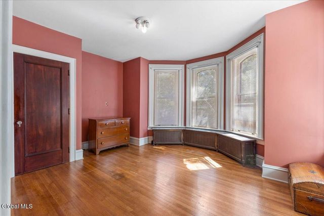 263 Guy Park Avenue, Amsterdam, NY 12010