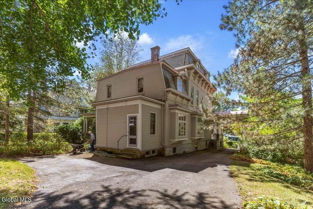 263 Guy Park Avenue, Amsterdam, NY 12010