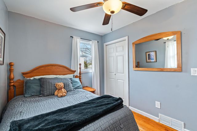 3 Logwood Street, South Burlington, VT 05403