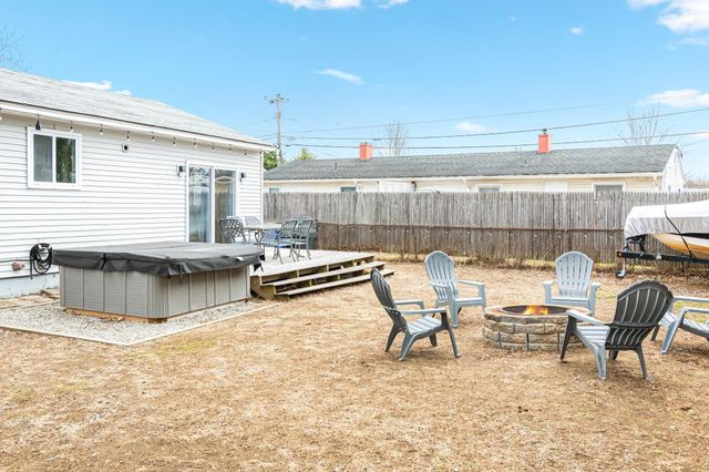 3 Logwood Street, South Burlington, VT 05403