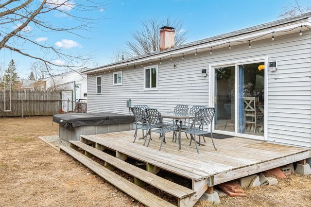 3 Logwood Street, South Burlington, VT 05403
