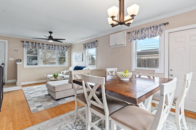 3 Logwood Street, South Burlington, VT 05403