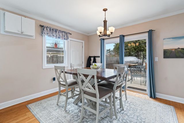 3 Logwood Street, South Burlington, VT 05403
