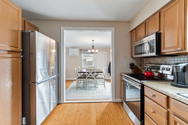 3 Logwood Street, South Burlington, VT 05403