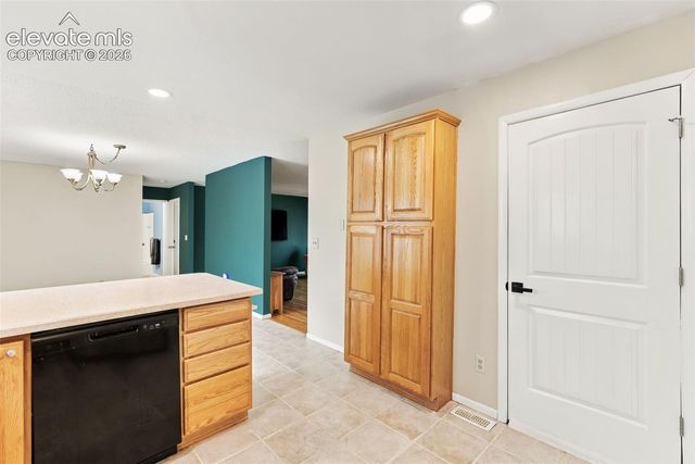 882 San Antonio Place, Colorado Springs, CO 80906