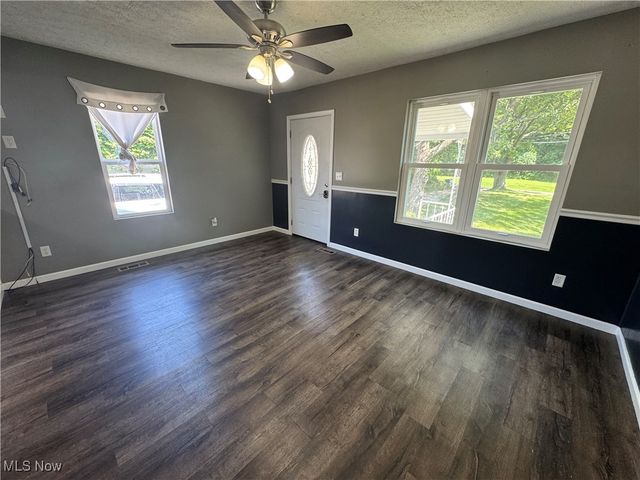 2660 Ridge Road, Zanesville, OH 43701