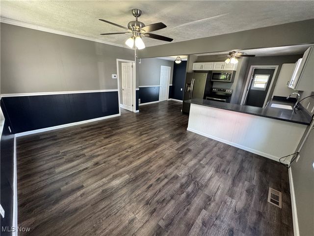 2660 Ridge Road, Zanesville, OH 43701