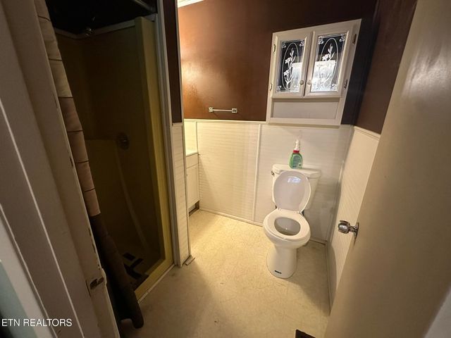 1901 Bradshaw Garden Rd, Knoxville, TN 37912