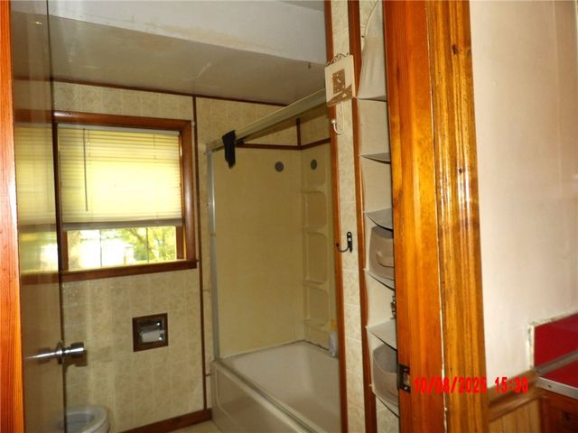 425 Grove St, Hermitage, PA 16148