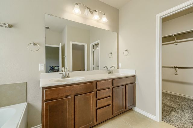 2400 Sabine Circle, Royse City, TX 75189