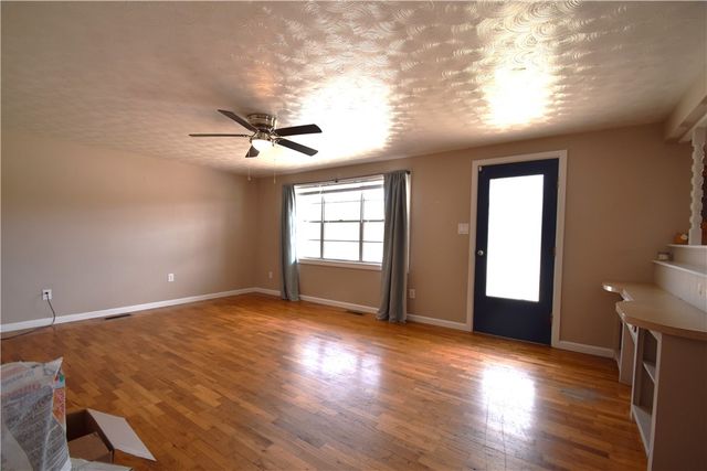 2544 Butterfield Coach Road, Springdale, AR 72764