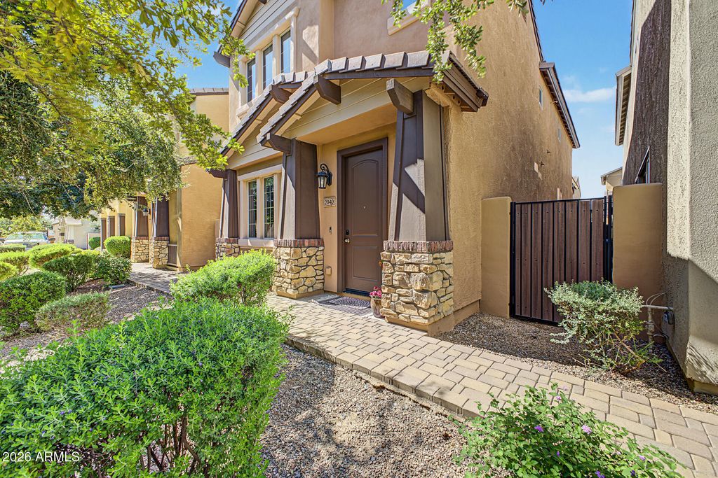 2040 E HEARTWOOD Lane, Phoenix, AZ 85022 — photo 3