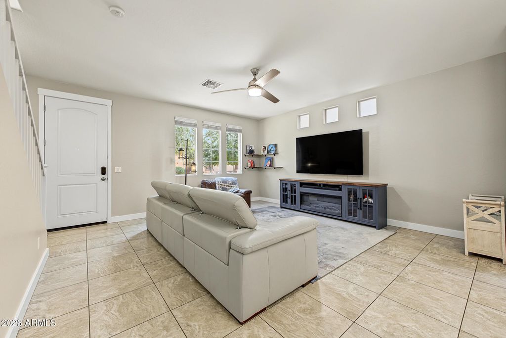 2040 E HEARTWOOD Lane, Phoenix, AZ 85022 — photo 5