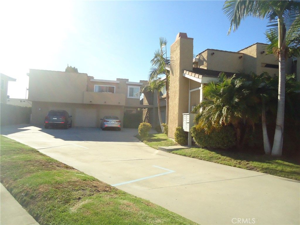 17762 Paseo C, Huntington Beach, CA 92647