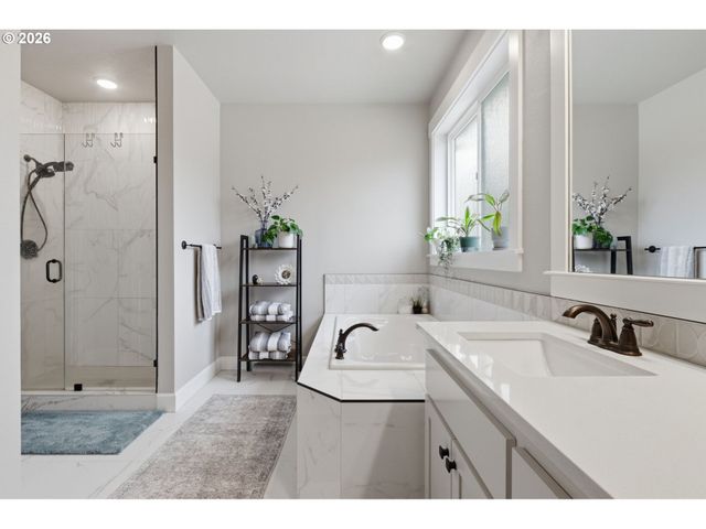 4813 Se BARBARA LYNN Way, Milwaukie, OR 97222