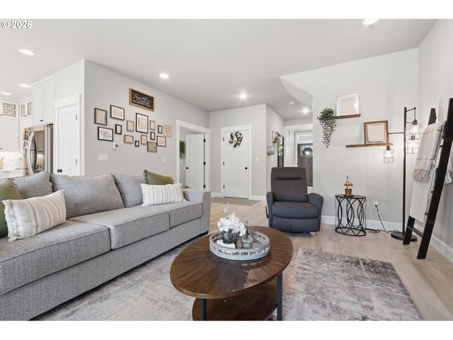 4813 Se BARBARA LYNN Way, Milwaukie, OR 97222