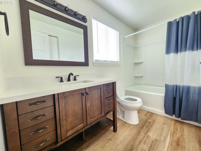 13205 Ne 76TH Way, Vancouver, WA 98682