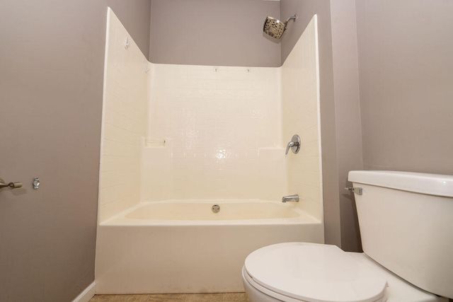 304 Alan John Drive, Westville, IN 46391