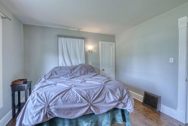 590 North AVENUE, Hartland, WI 53029