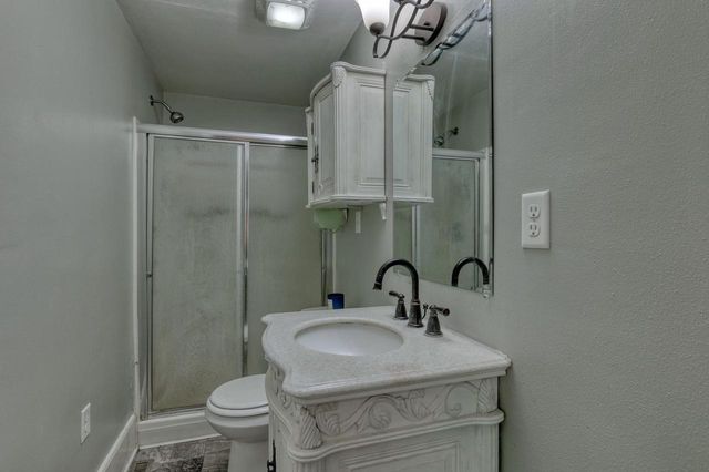 590 North AVENUE, Hartland, WI 53029