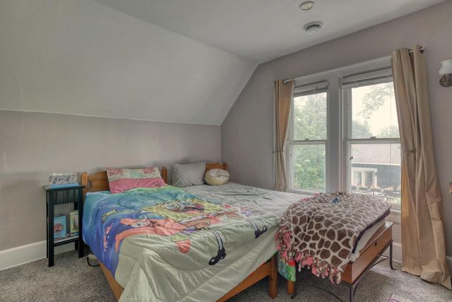 590 North AVENUE, Hartland, WI 53029