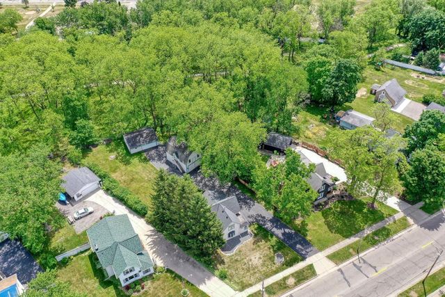 590 North AVENUE, Hartland, WI 53029